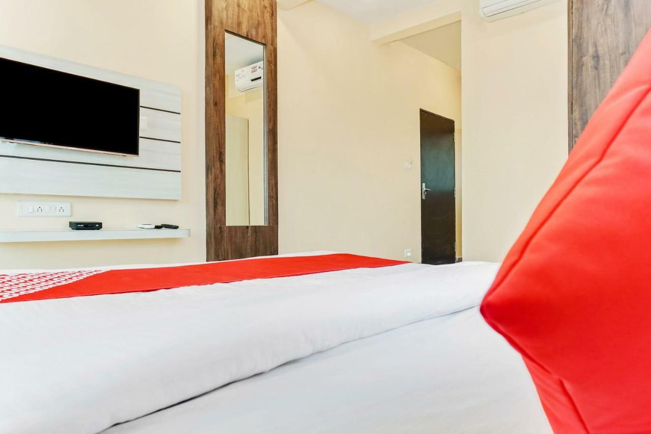 Oyo 29634 Hotel Navalai Pride Ratnagiri Exterior photo